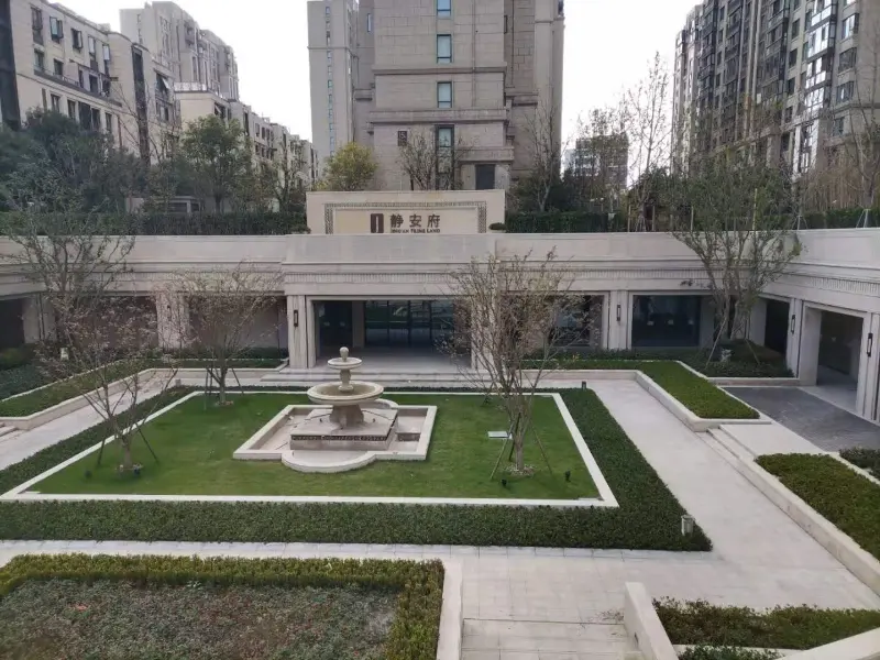 Blueway 히트 펌프는 효율적인 항온 솔루션으로 Shanghai Jing'an Mansion 실내 수영장 프로젝트를 지원합니다.