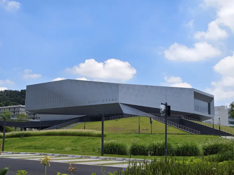 심천첨단기술대학교(SUAT) 수영 센터의 Blueway 히트 펌프 프로젝트